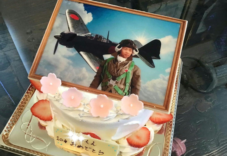 「僕の憧れの飛行機」 映画 風立ちぬ ファンの10歳男子の雄姿　推し活ケーキ