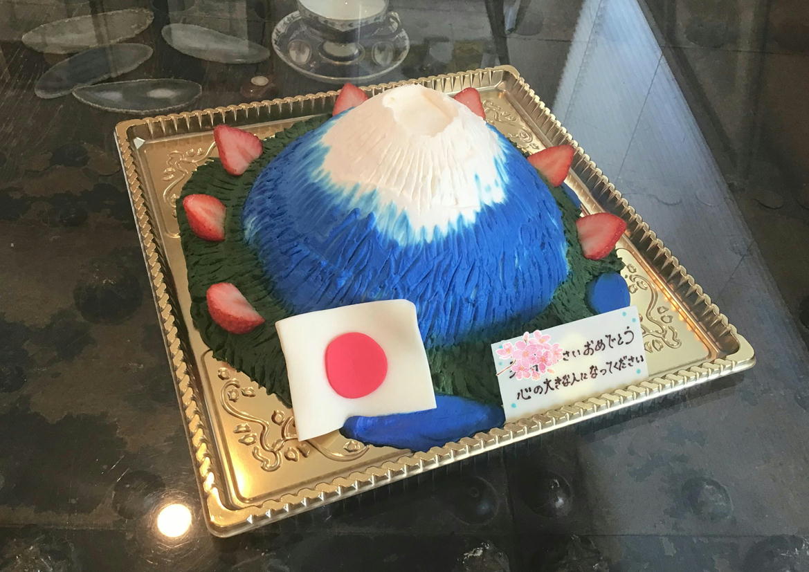 香川県ケーキ　高松市ケーキ　3Dケーキ　オーダーケーキ　バースデーケーキ　富士山ケーキ