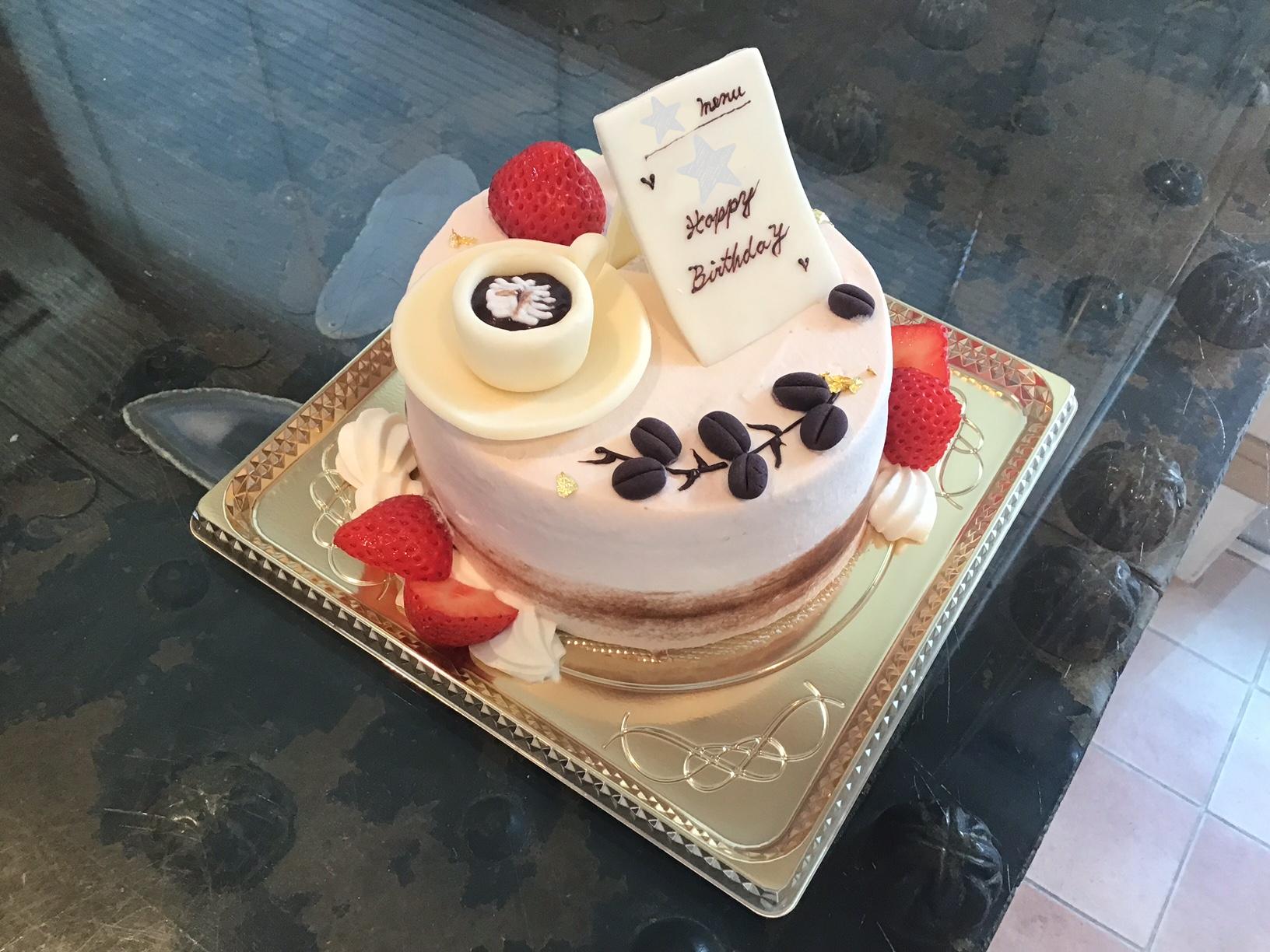 香川県ケーキ　高松市ケーキ　パティスリーグレース　オーダーケーキ　バースデーケーキ　チョコ人形ケーキ　コーヒーカップケーキ　カフェケーキ