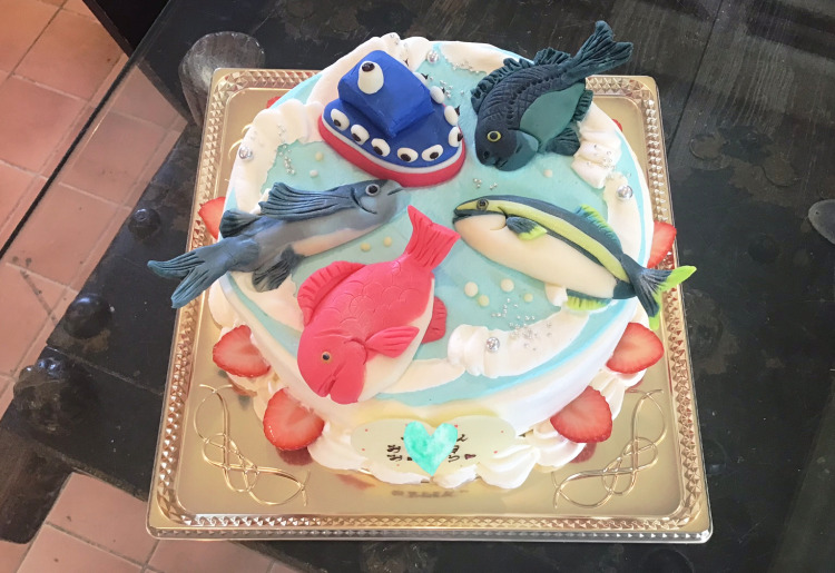 デザインケーキ チョコ人形 チョコクラフト