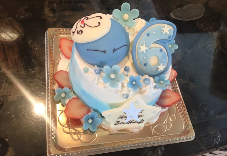 デザインケーキ チョコ人形 チョコクラフト