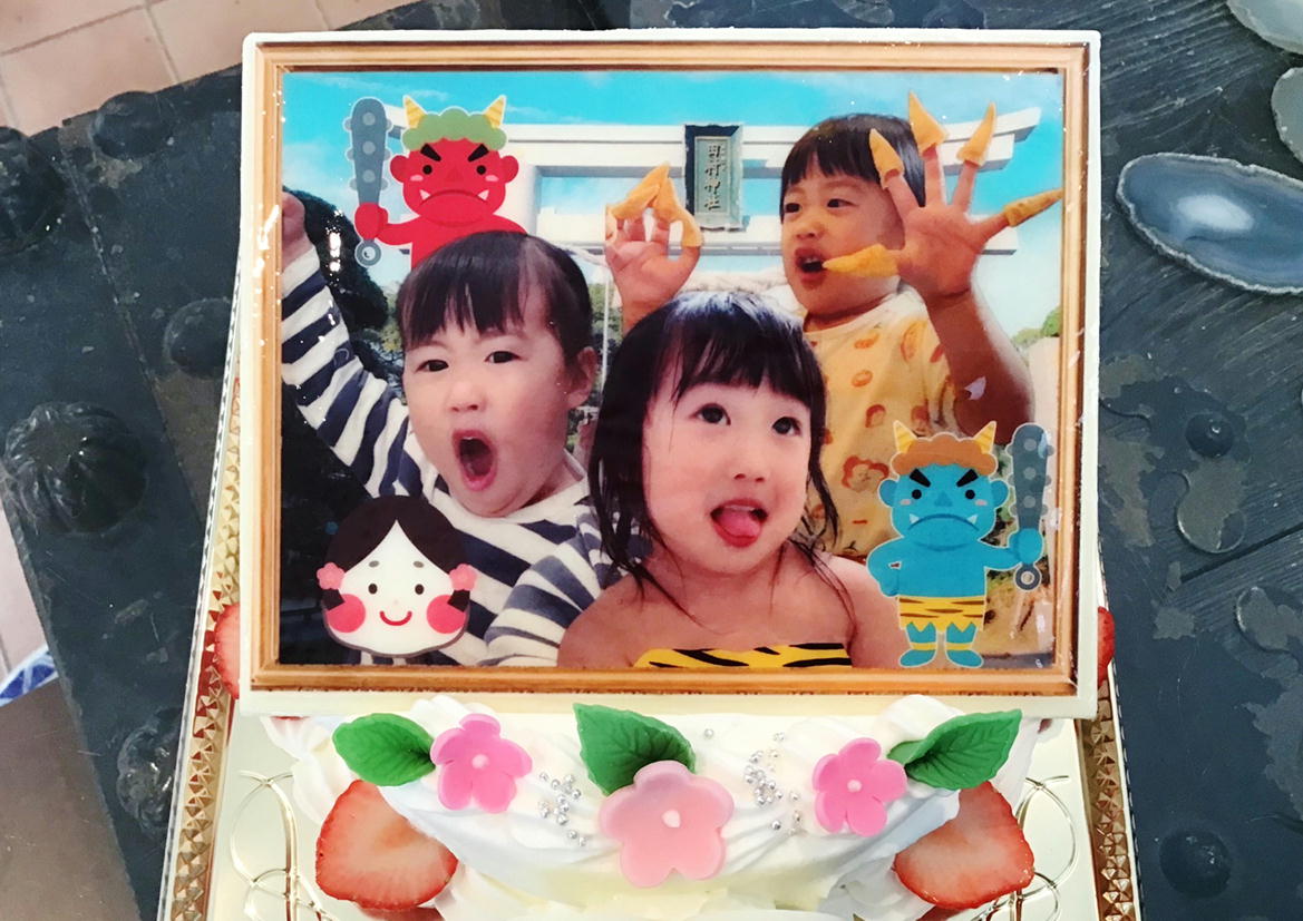 香川県高松市パティスリーグレース バースデーケーキ 写真ケーキ プリントケーキ 田村神社ケーキ とんがりコーンの鬼コスプレ きいちゃんの鬼コスプレ